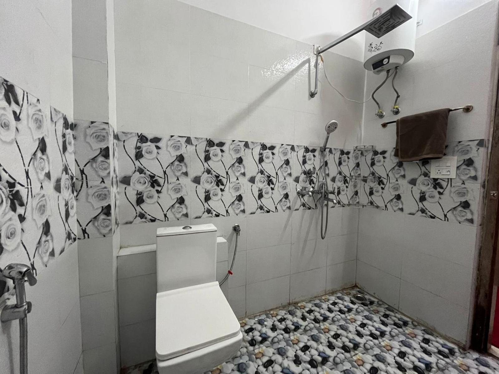 Shreshth Home Stay - Best Family Accommodation - 3Km From Har Ki Pauri, Haridwar, Uttarakhand Exterior photo